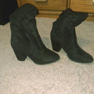 Black slouchy Ankle Boots